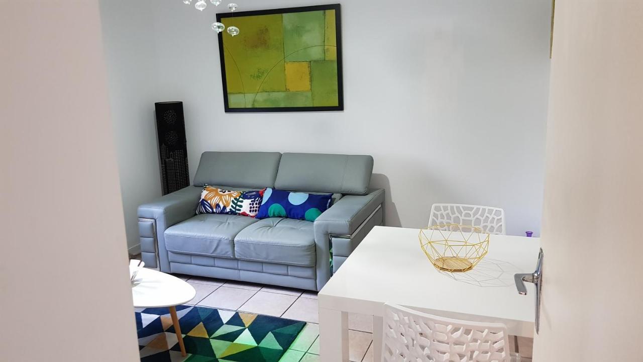Jolie Appartement Moderne A 罗阿纳 外观 照片